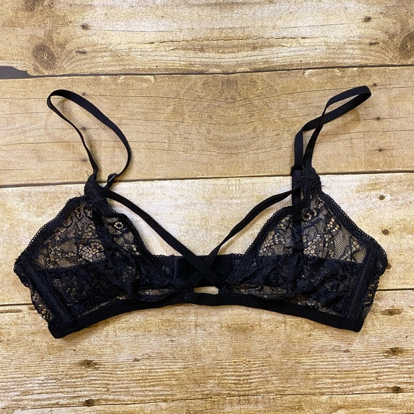 Plumeria Swimwear Lace Bra in Black - Picture 2 of 4